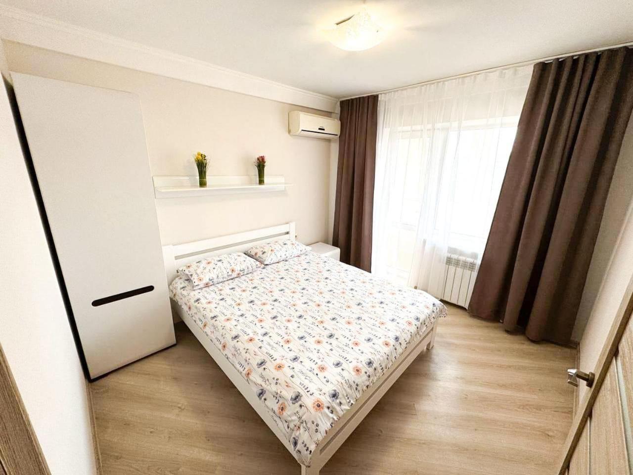 Artal Apartment On Obolonskyi Avenue 16A Київ Екстер'єр фото